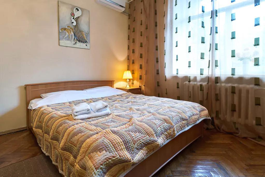 Home Hotel Apartments On Lva Tolstogo Kyjev Exteriér fotografie